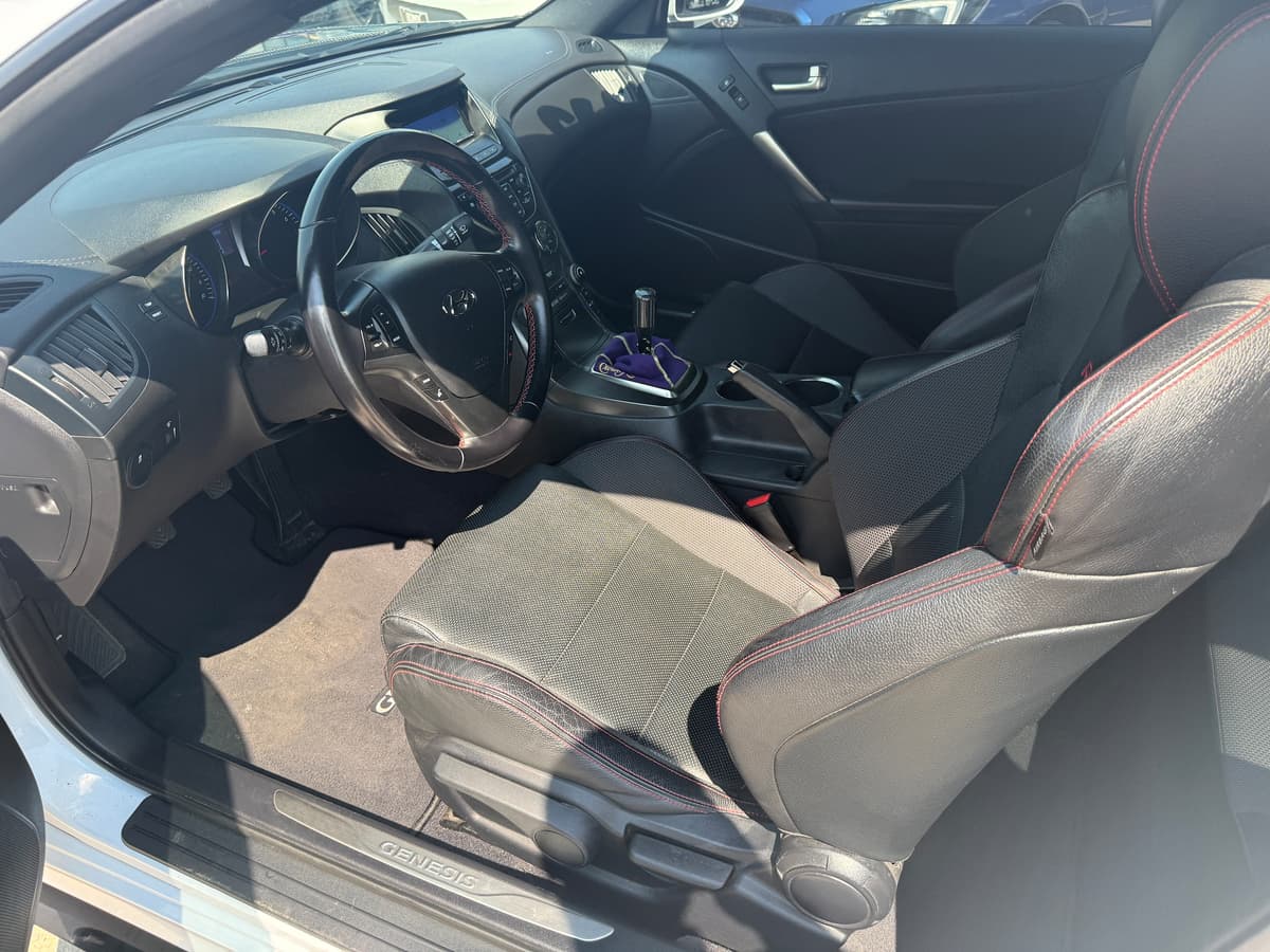 2015 Hyundai Genesis Coupe 6