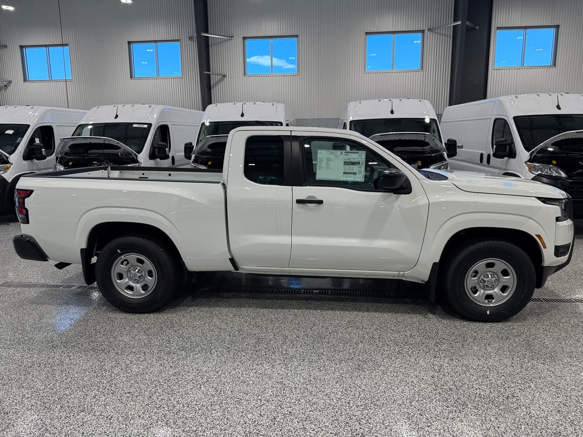 2026 Nissan Frontier 4