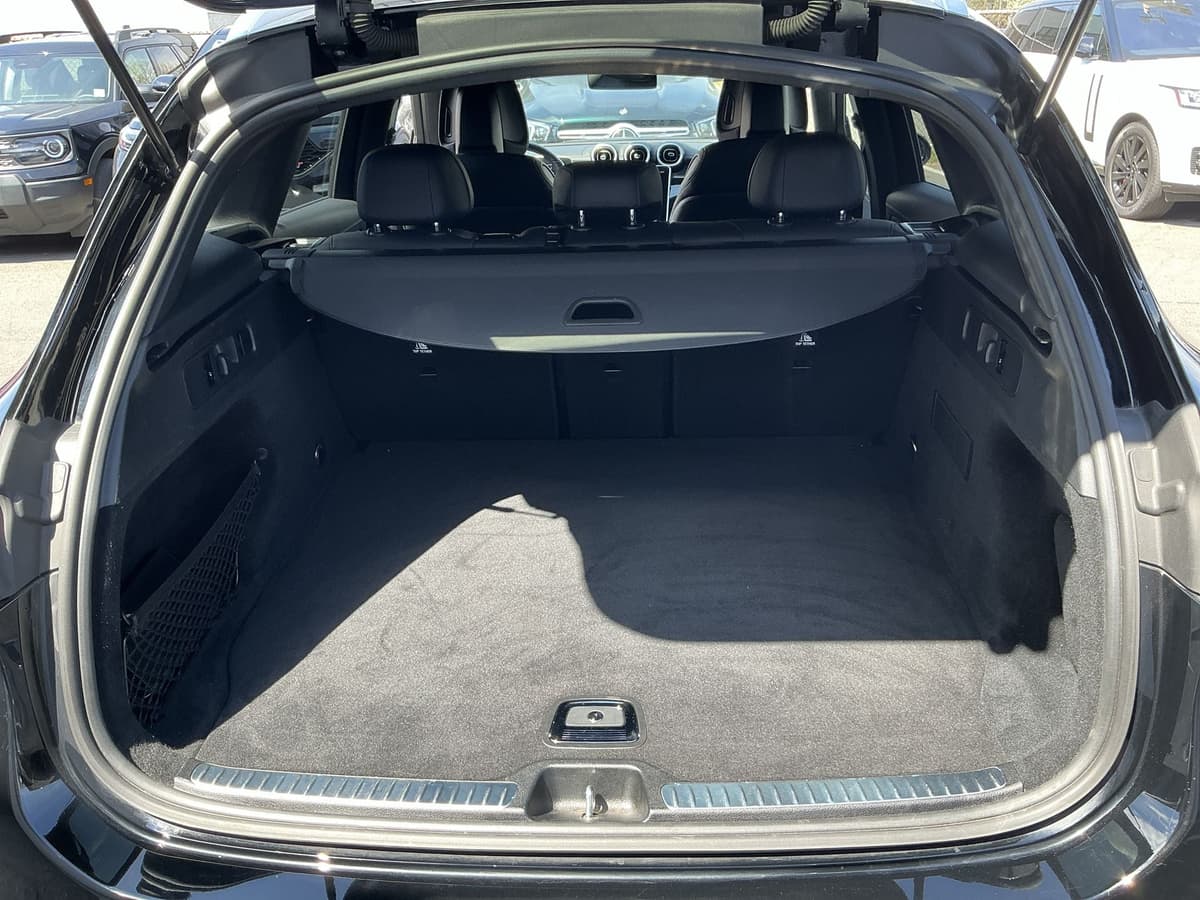 2024 Mercedes-Benz GLC 26