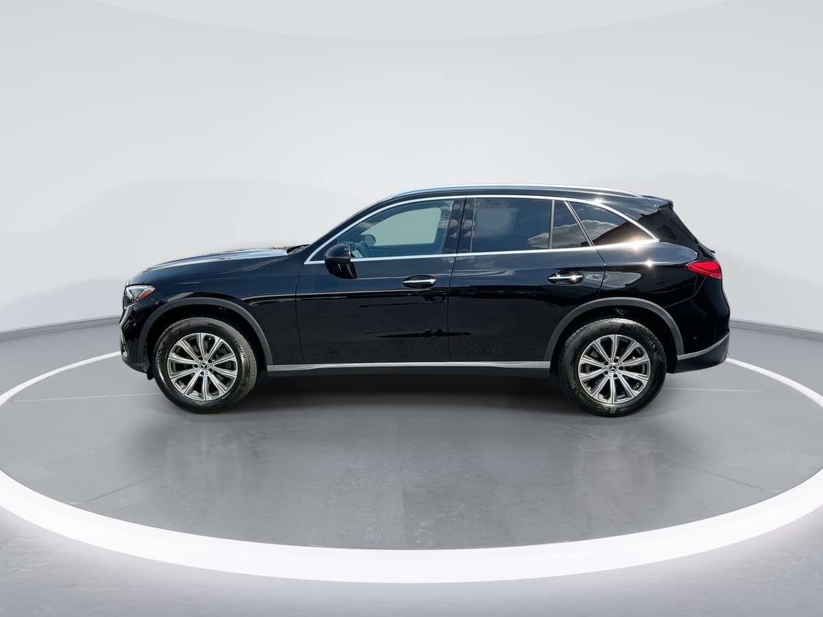 2024 Mercedes-Benz GLC 5