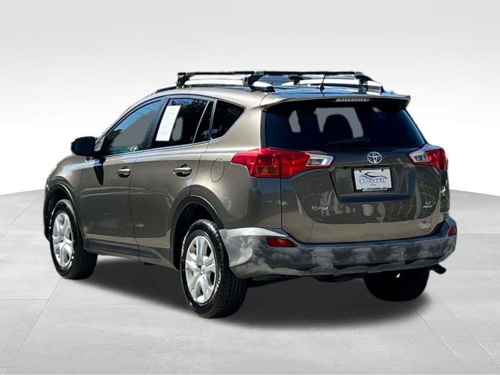 2015 Toyota RAV4 11