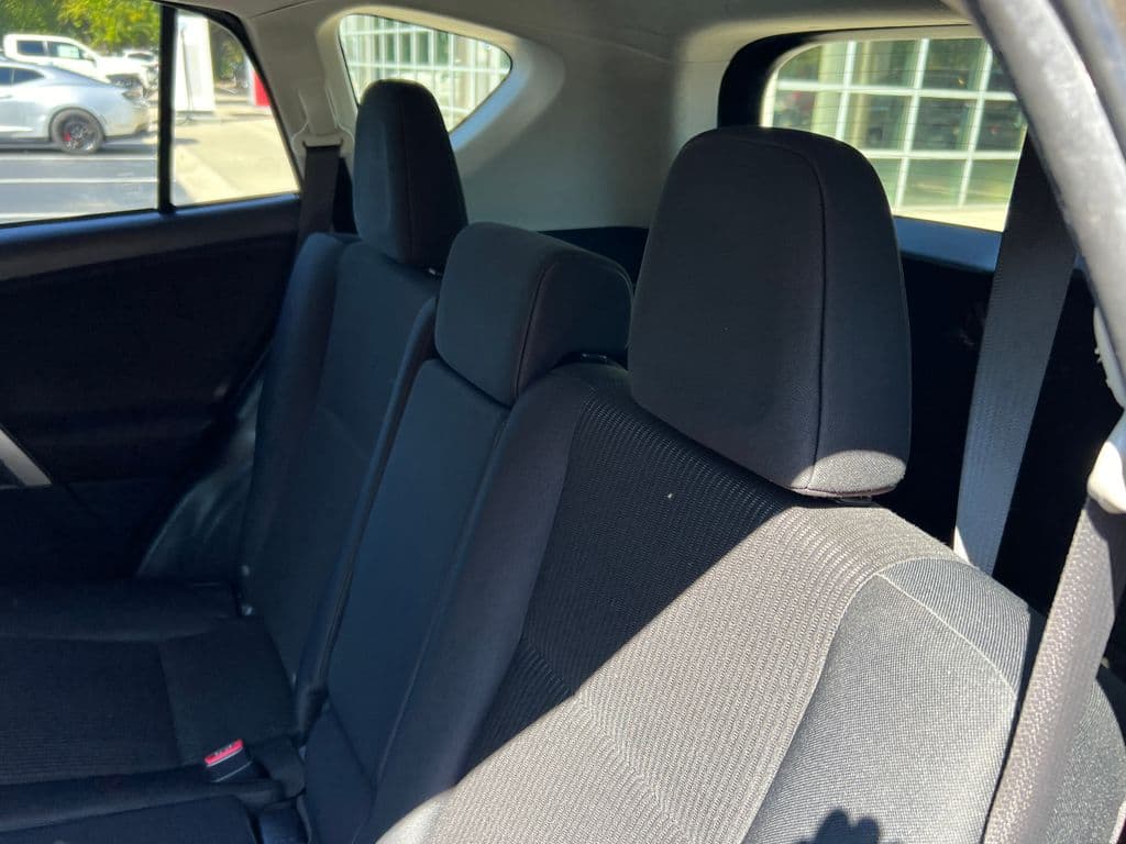 2015 Toyota RAV4 14