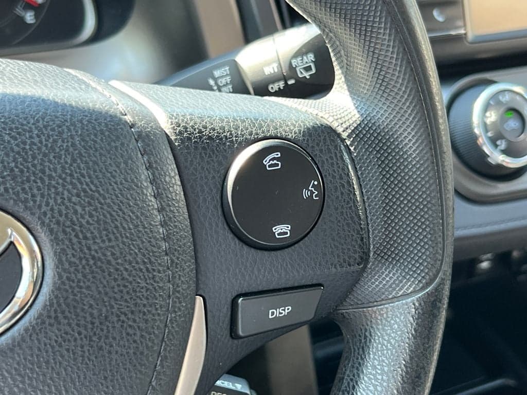 2015 Toyota RAV4 25