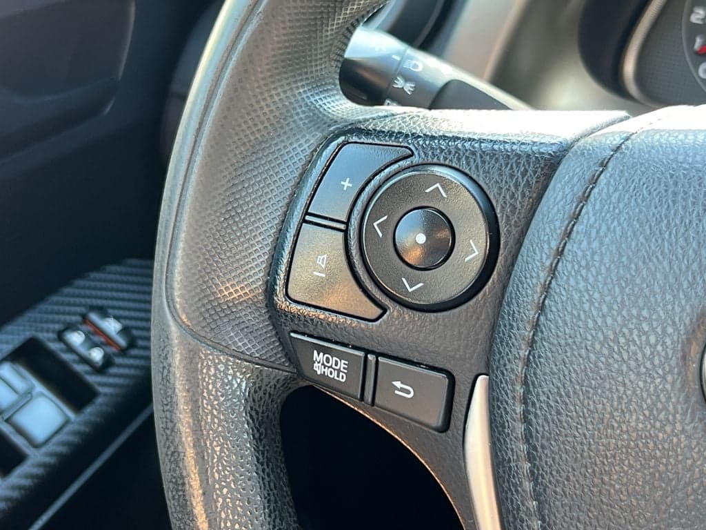 2015 Toyota RAV4 24