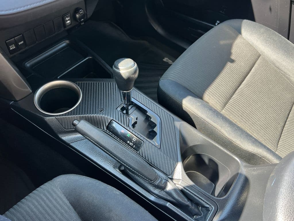 2015 Toyota RAV4 35