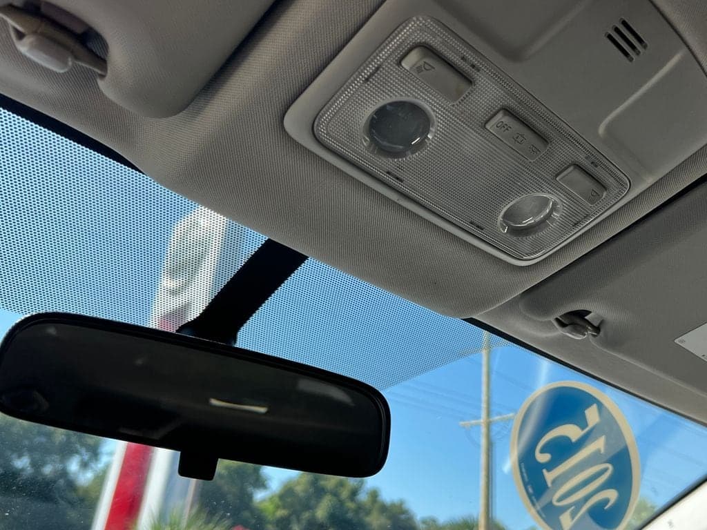 2015 Toyota RAV4 36