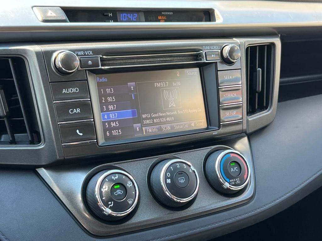 2015 Toyota RAV4 28