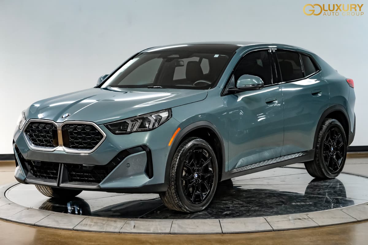 2026 BMW X2 8