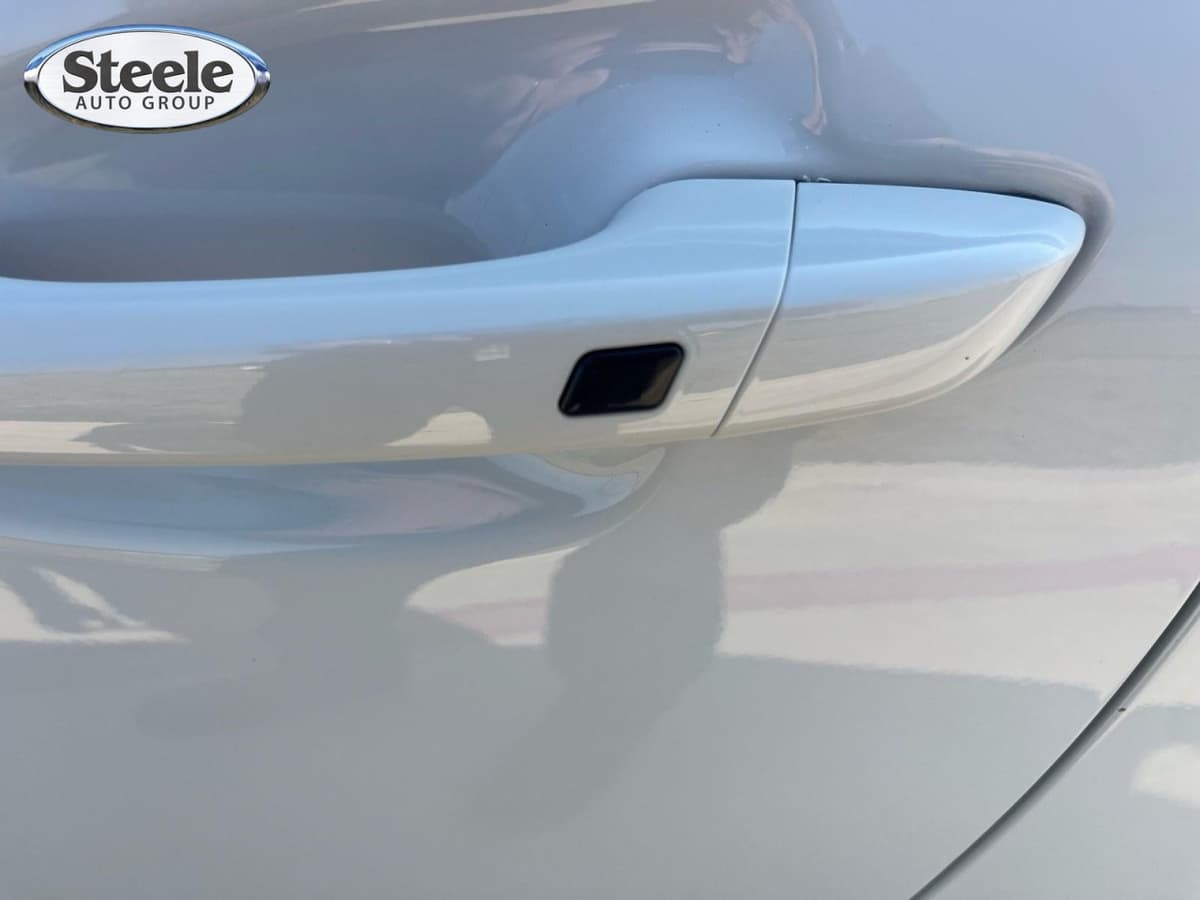 2021 Hyundai Veloster 16