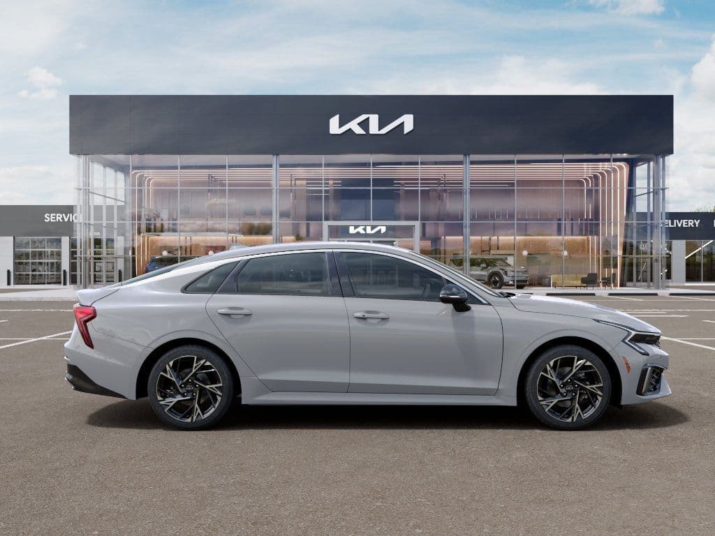 2026 Kia K5 7