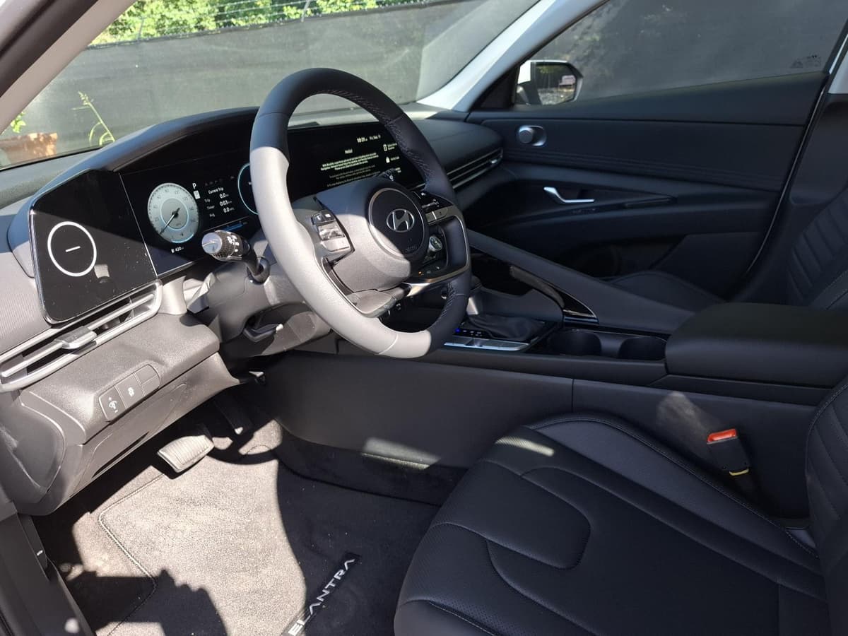 2026 Hyundai Elantra 17
