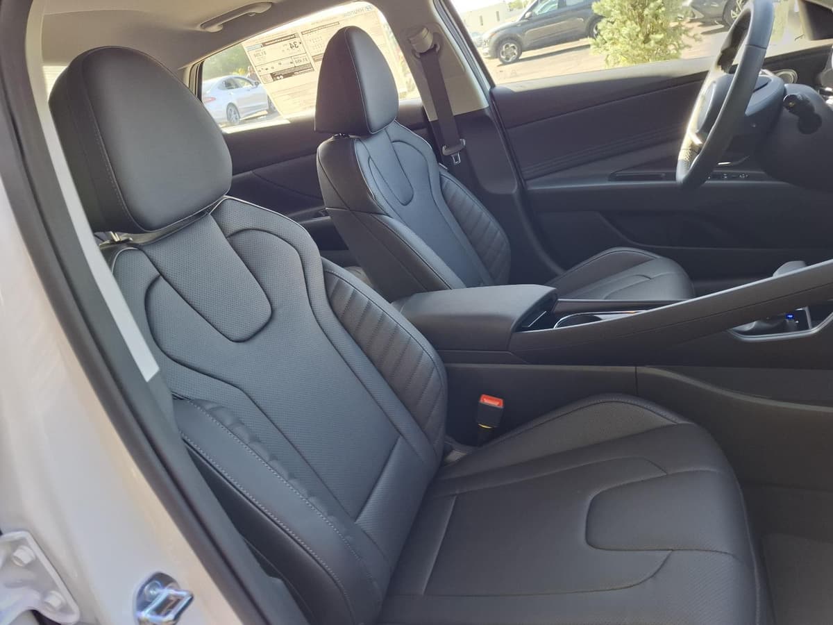 2026 Hyundai Elantra 9