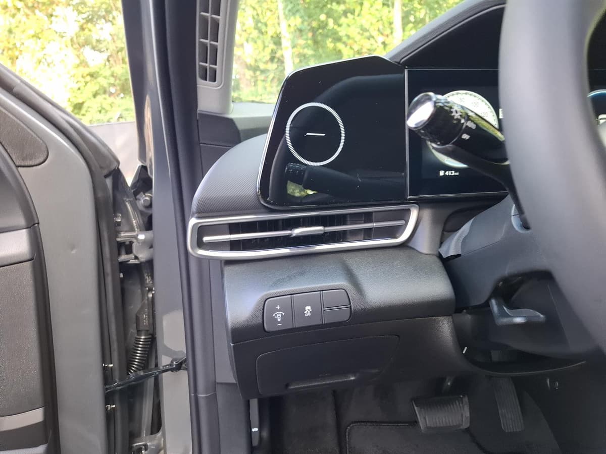 2026 Hyundai Elantra 18