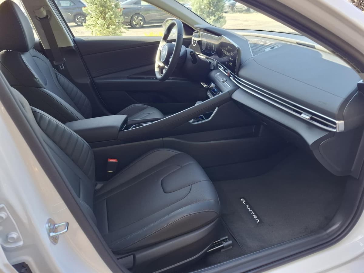 2026 Hyundai Elantra 10