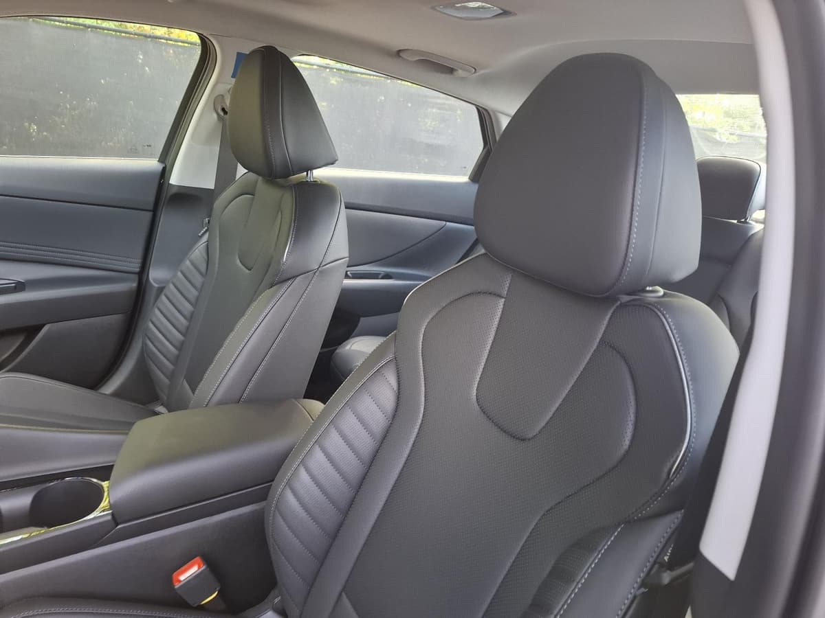 2026 Hyundai Elantra 17