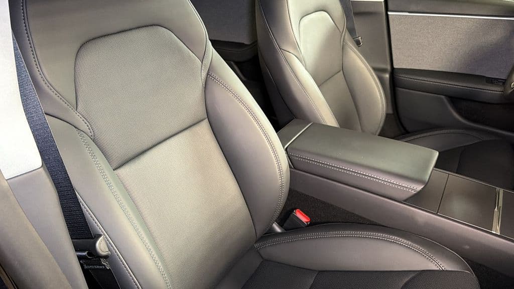 2025 Tesla Model 3 12