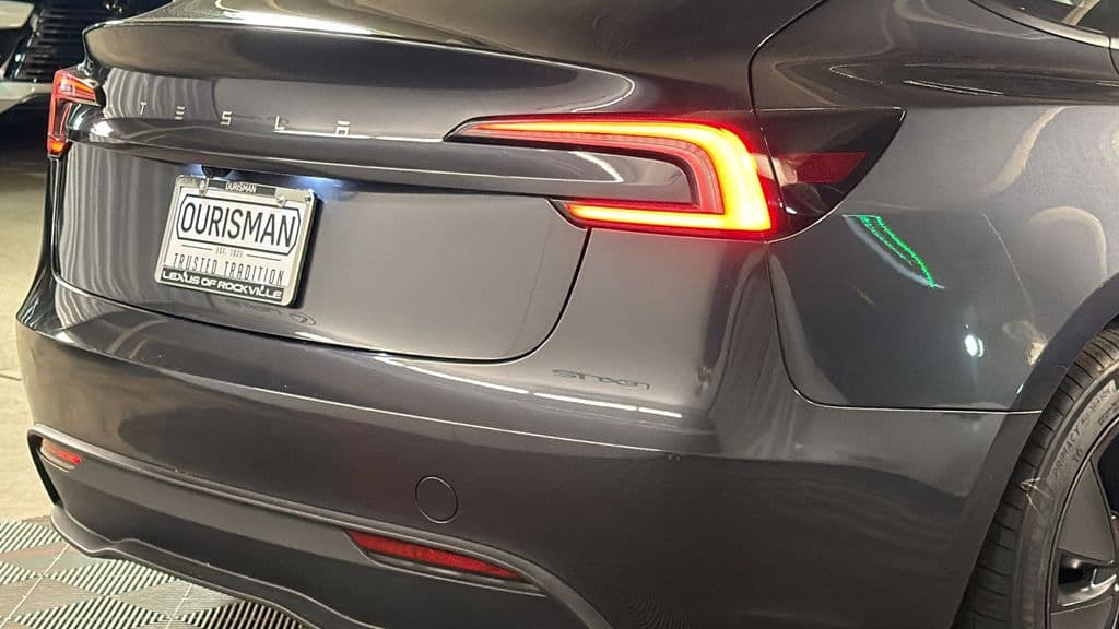 2025 Tesla Model 3 8