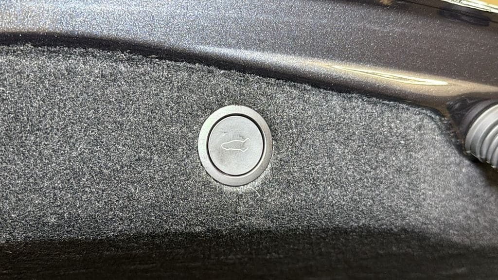 2025 Tesla Model 3 17