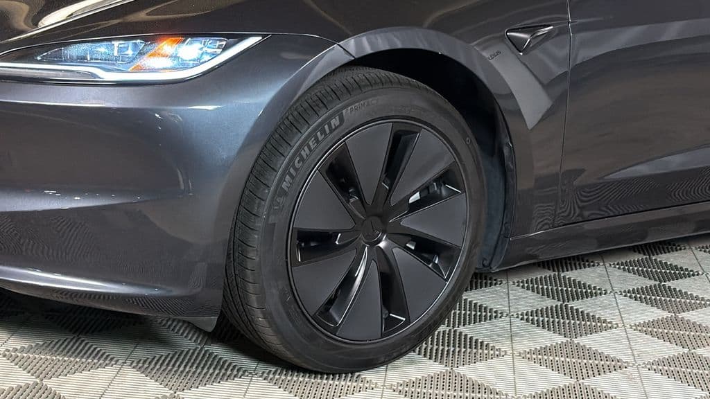 2025 Tesla Model 3 6