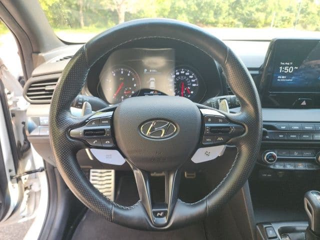 2022 Hyundai Veloster 16