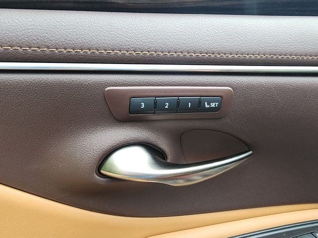 2021 Lexus ES Hybrid 12