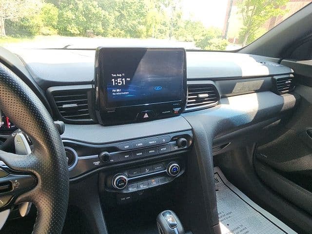 2022 Hyundai Veloster 21
