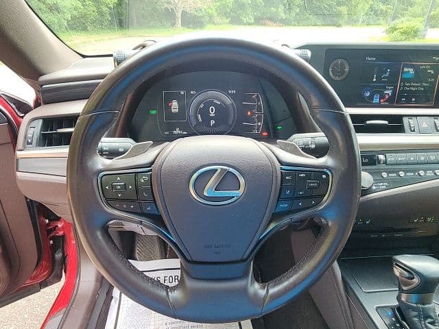 2021 Lexus ES Hybrid 17