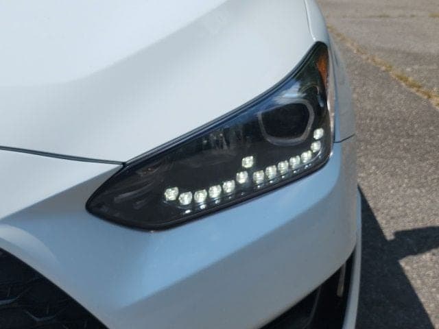 2022 Hyundai Veloster 9