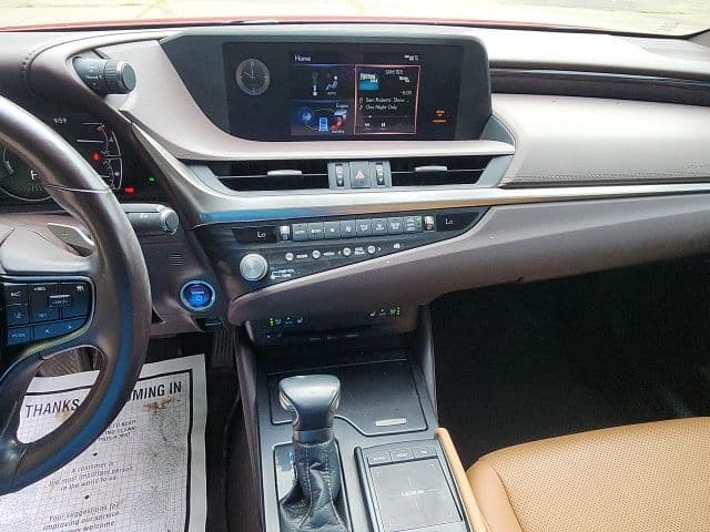 2021 Lexus ES Hybrid 21