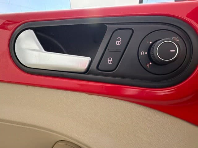 2019 Volkswagen Beetle 37