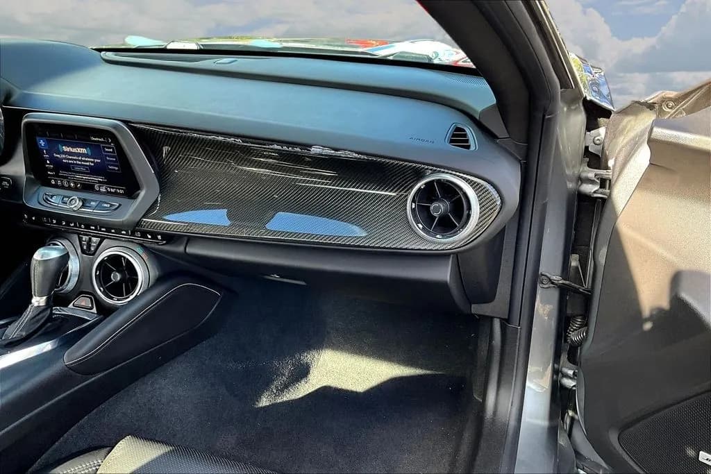 2020 Chevrolet Camaro 24