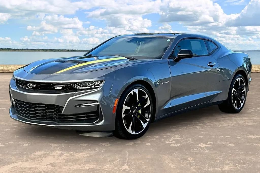 2020 Chevrolet Camaro 2