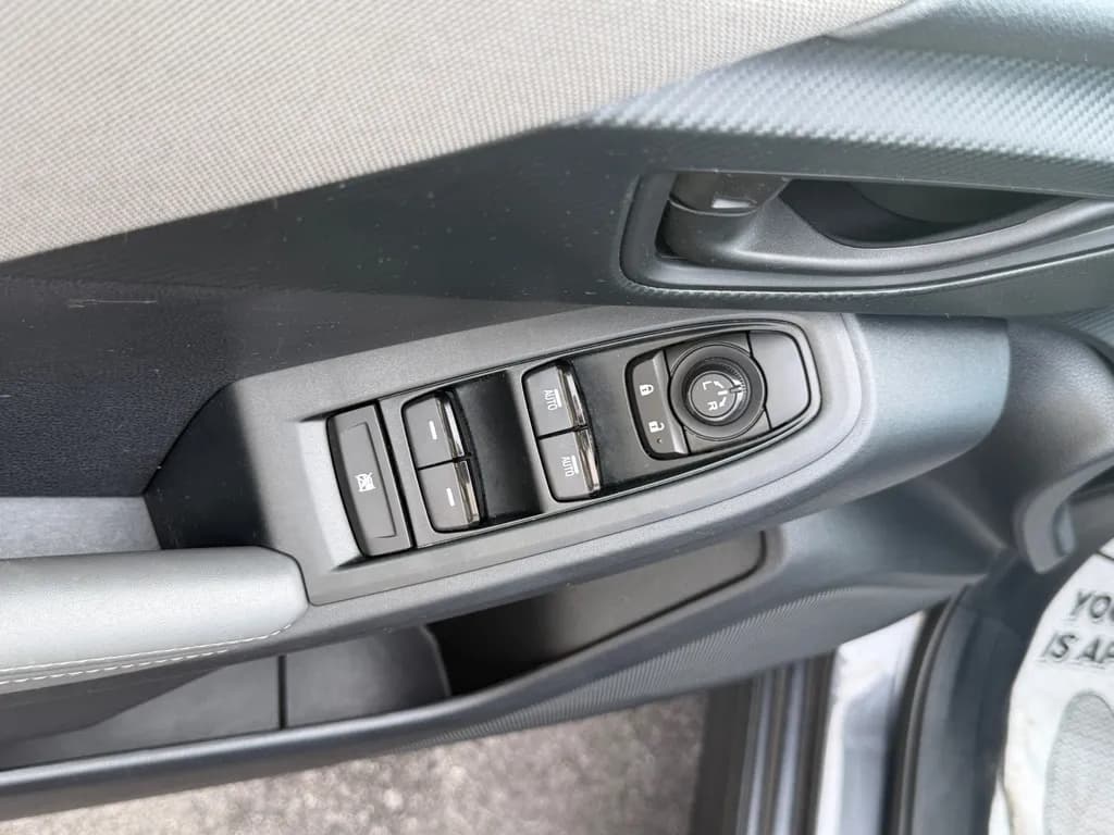2025 Subaru Crosstrek 13