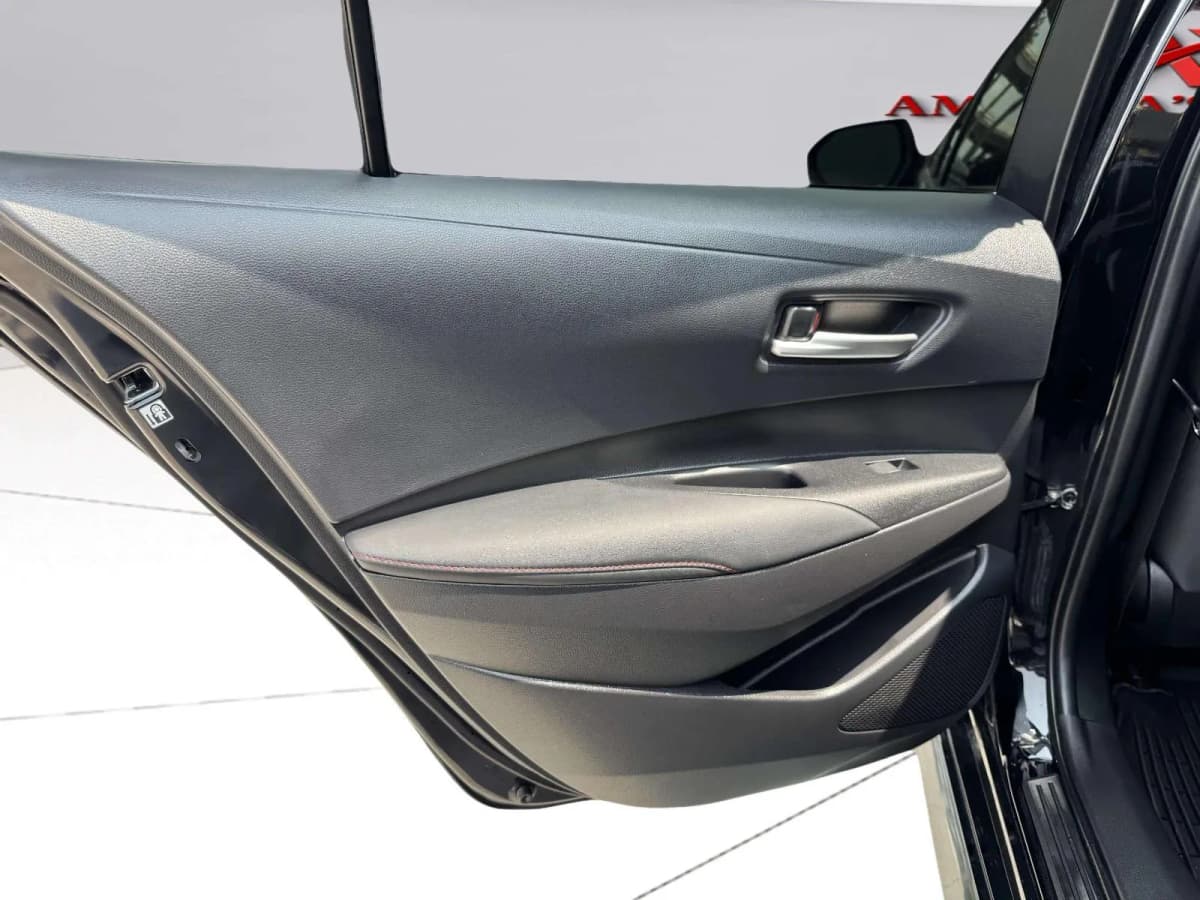 2023 Toyota Corolla 37