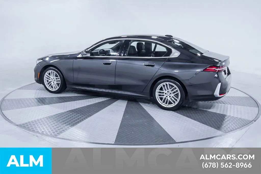 2025 BMW 5 Series 5