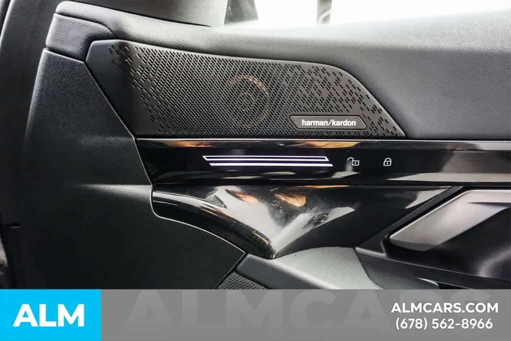2025 BMW 5 Series 42