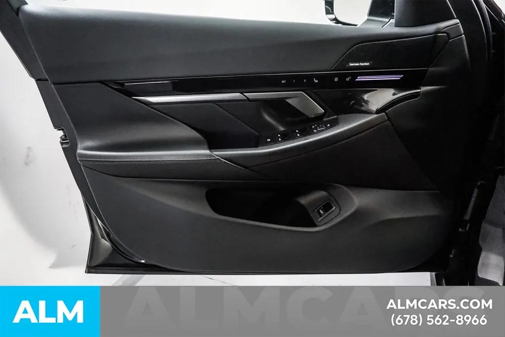 2025 BMW 5 Series 46
