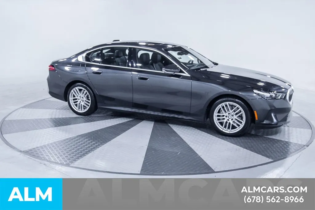 2025 BMW 5 Series 13