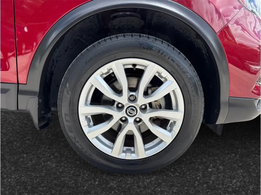 2020 Nissan Rogue Sport 14