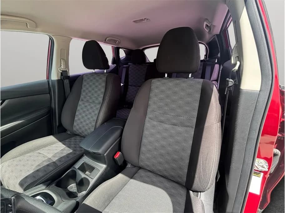 2020 Nissan Rogue Sport 18