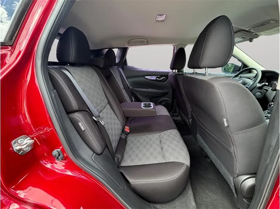 2020 Nissan Rogue Sport 37