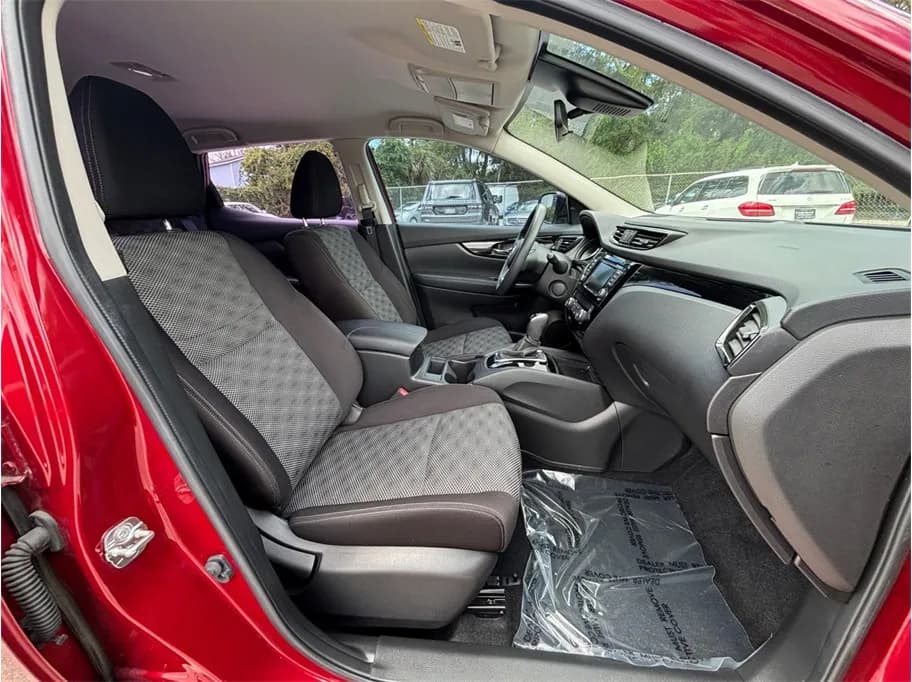 2020 Nissan Rogue Sport 38