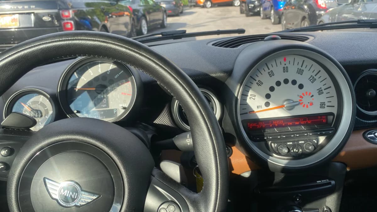 2015 MINI Cooper 14
