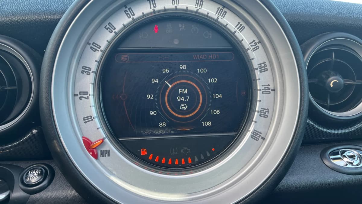2014 MINI Cooper 17