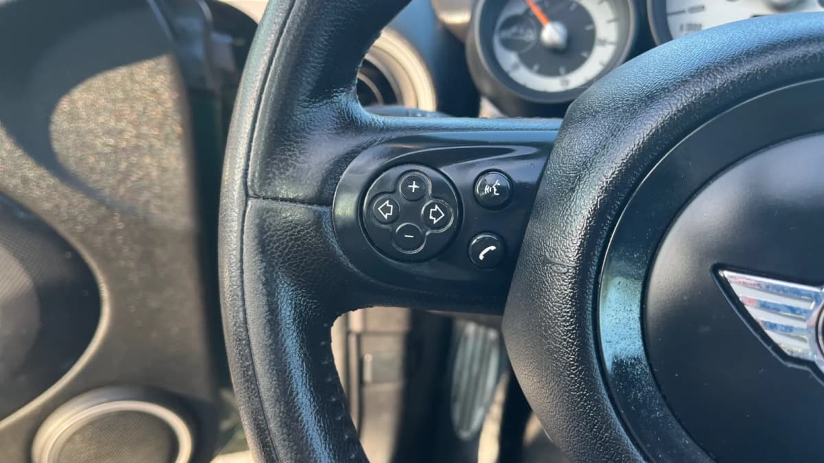 2014 MINI Cooper 26