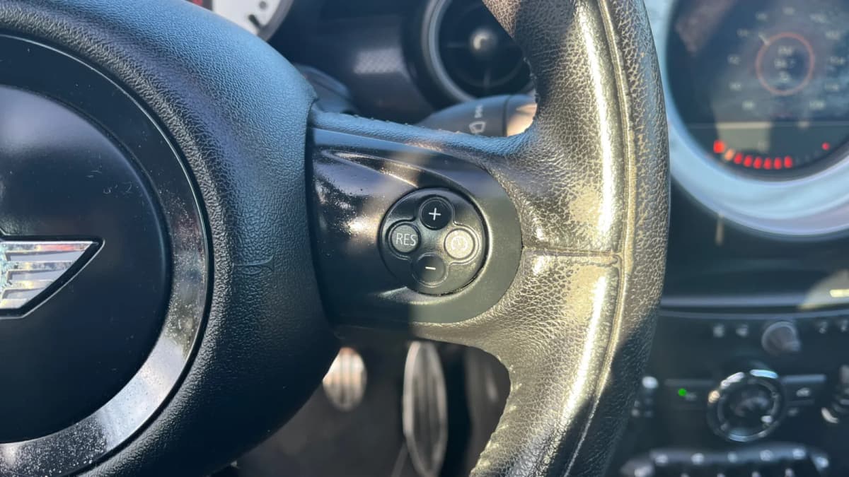 2014 MINI Cooper 27