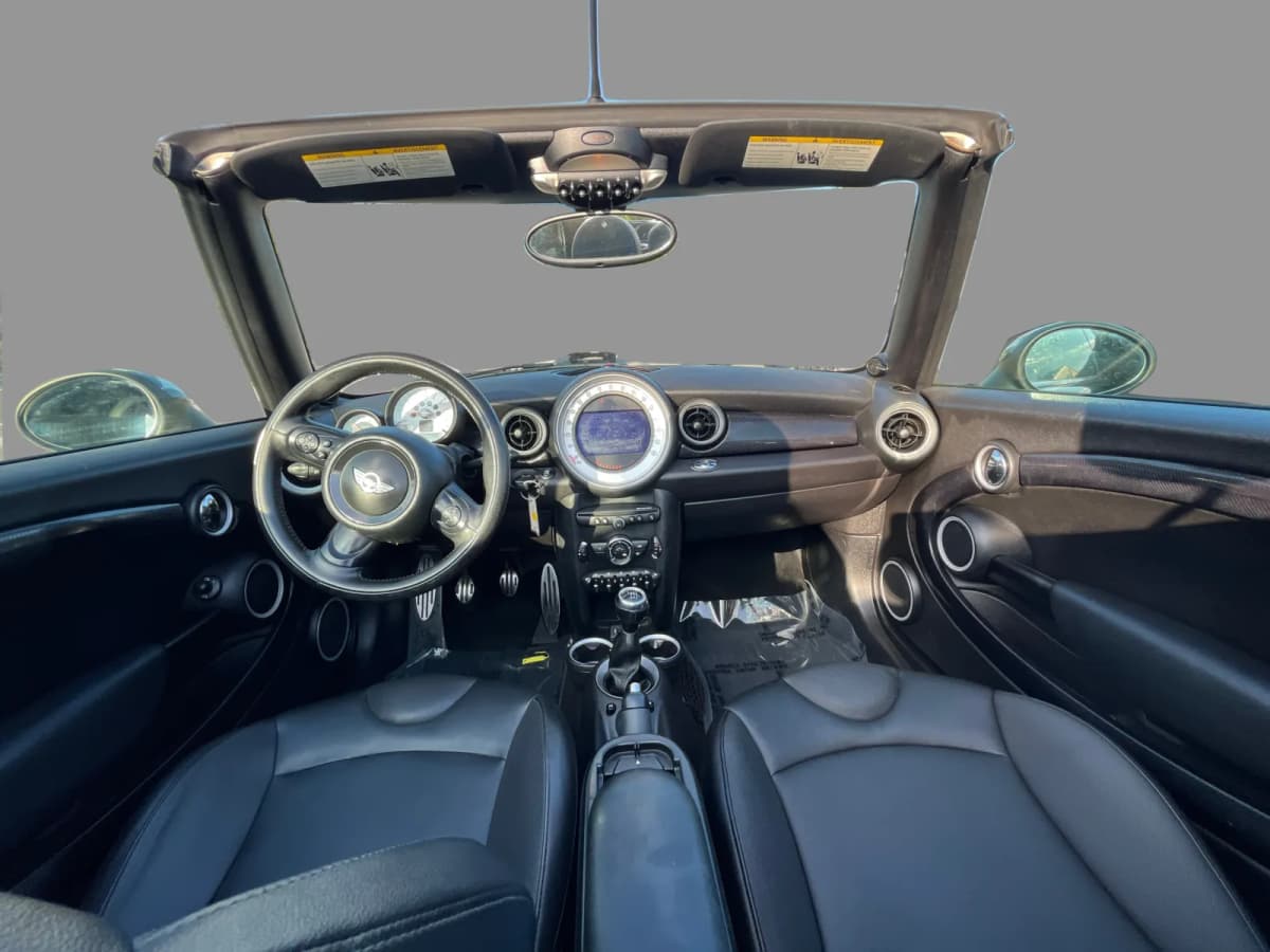 2014 MINI Cooper 23