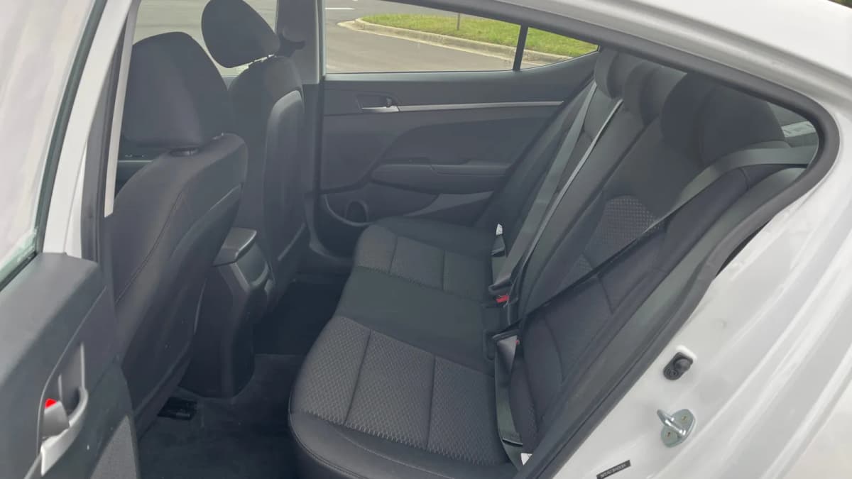 2019 Hyundai Elantra 10