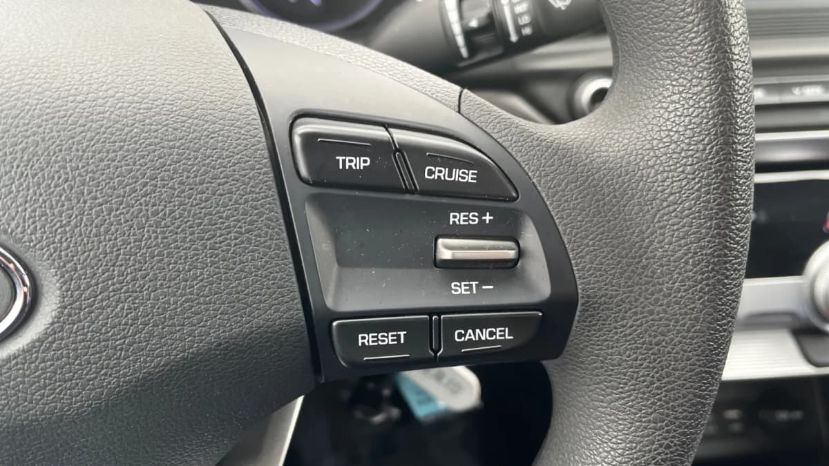 2019 Hyundai Elantra 28