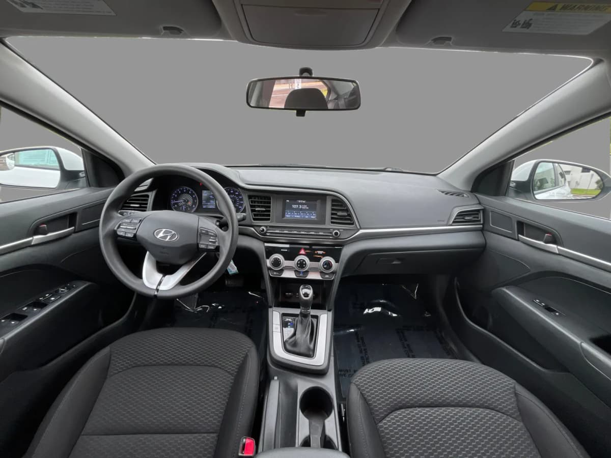 2019 Hyundai Elantra 23